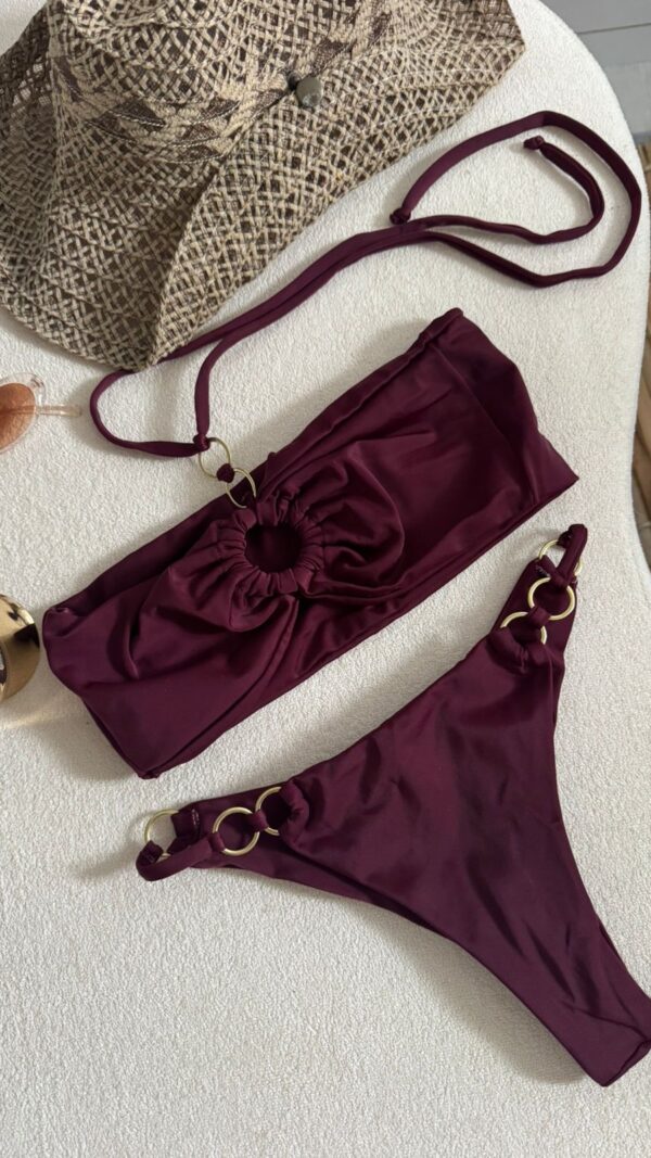 La talla se confirma por WhatsApp.
Puedes comprar directamente en la web o escribirnos y finalizamos tu pedido contigo.
Detrás de cada compra hay una persona real que te contactará antes del envío para confirmarlo todo 🤍