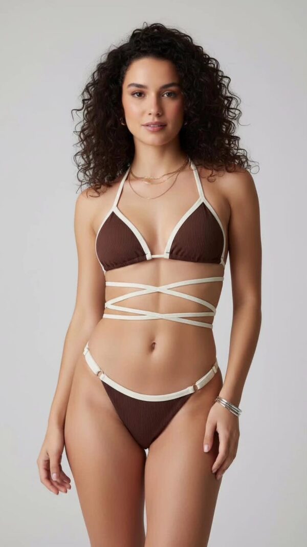 La talla se confirma por WhatsApp.
Puedes comprar directamente en la web o escribirnos y finalizamos tu pedido contigo.
Detrás de cada compra hay una persona real que te contactará antes del envío para confirmarlo todo 🤍