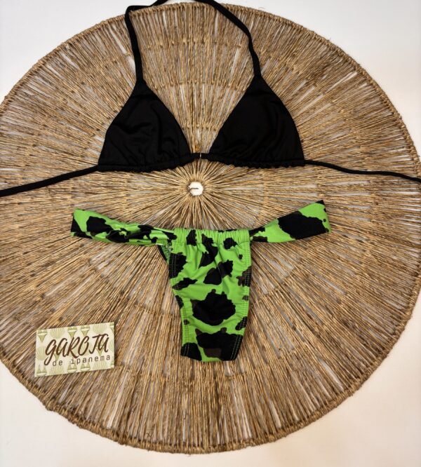 La talla se confirma por WhatsApp.
Puedes comprar directamente en la web o escribirnos y finalizamos tu pedido contigo.
Detrás de cada compra hay una persona real que te contactará antes del envío para confirmarlo todo 🤍