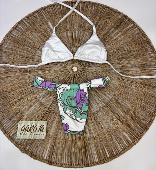 La talla se confirma por WhatsApp.
Puedes comprar directamente en la web o escribirnos y finalizamos tu pedido contigo.
Detrás de cada compra hay una persona real que te contactará antes del envío para confirmarlo todo 🤍