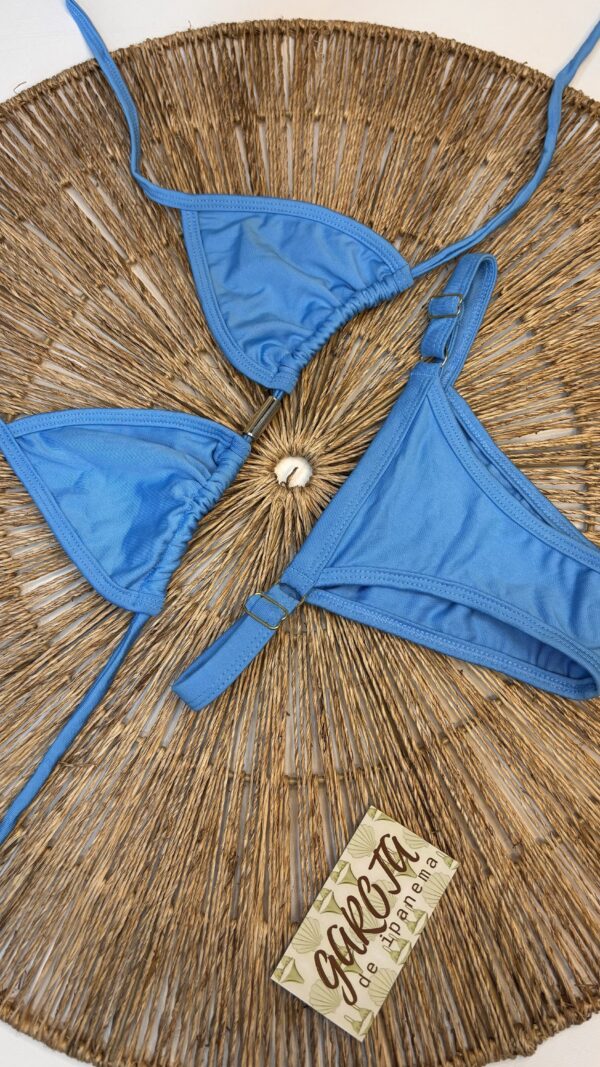 La talla se confirma por WhatsApp.
Puedes comprar directamente en la web o escribirnos y finalizamos tu pedido contigo.
Detrás de cada compra hay una persona real que te contactará antes del envío para confirmarlo todo 🤍