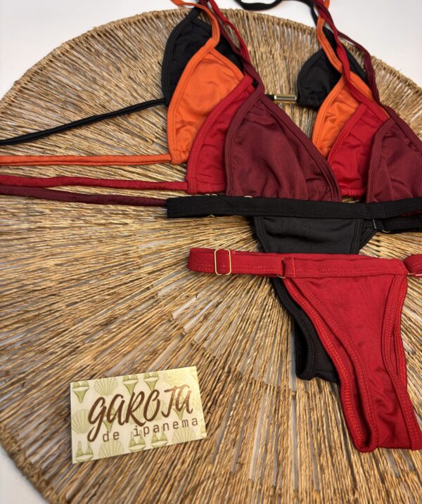 La talla se confirma por WhatsApp.
Puedes comprar directamente en la web o escribirnos y finalizamos tu pedido contigo.
Detrás de cada compra hay una persona real que te contactará antes del envío para confirmarlo todo 🤍