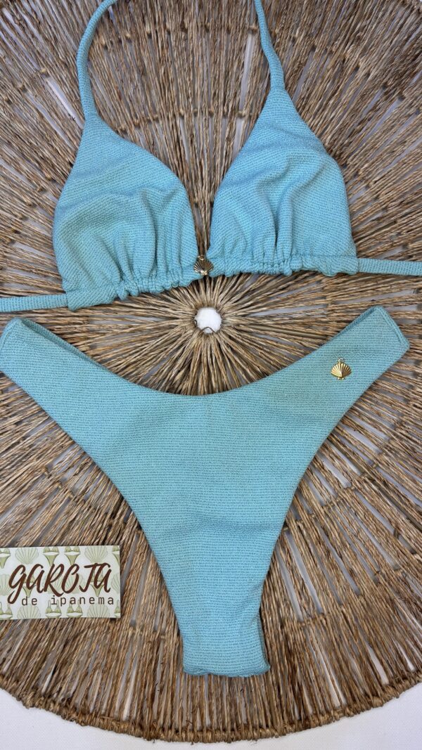 La talla se confirma por WhatsApp.
Puedes comprar directamente en la web o escribirnos y finalizamos tu pedido contigo.
Detrás de cada compra hay una persona real que te contactará antes del envío para confirmarlo todo 🤍