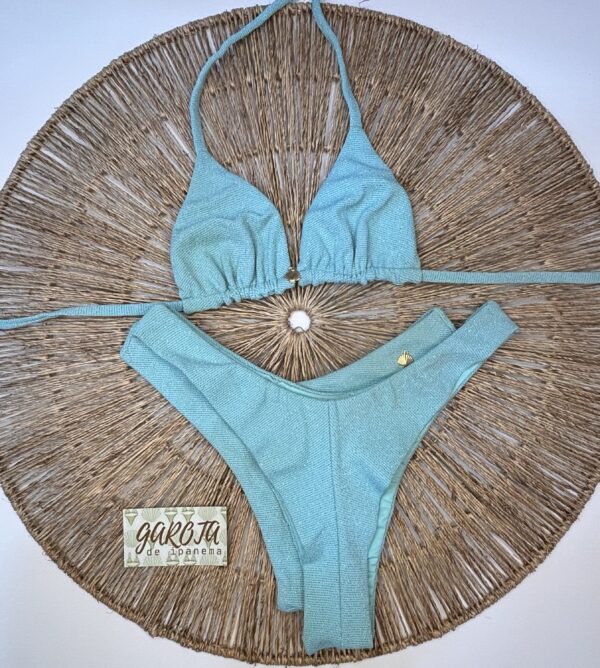 La talla se confirma por WhatsApp.
Puedes comprar directamente en la web o escribirnos y finalizamos tu pedido contigo.
Detrás de cada compra hay una persona real que te contactará antes del envío para confirmarlo todo 🤍