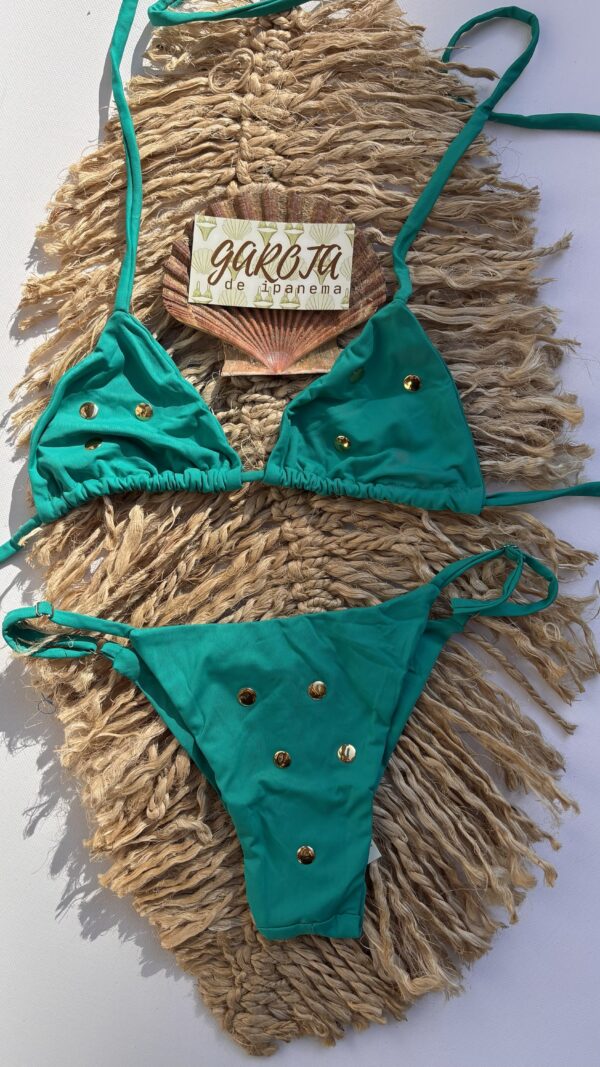 BIKINI  SOFIA 🌴( VARIEDAD DE COLORES)                              La talla se confirma por WhatsApp.
Puedes comprar directamente en la web o escribirnos y finalizamos tu pedido contigo.
Detrás de cada compra hay una persona real que te contactará antes del envío para confirmarlo todo 🤍