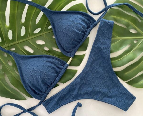 La talla se confirma por WhatsApp.
Puedes comprar directamente en la web o escribirnos y finalizamos tu pedido contigo.
Detrás de cada compra hay una persona real que te contactará antes del envío para confirmarlo todo 🤍