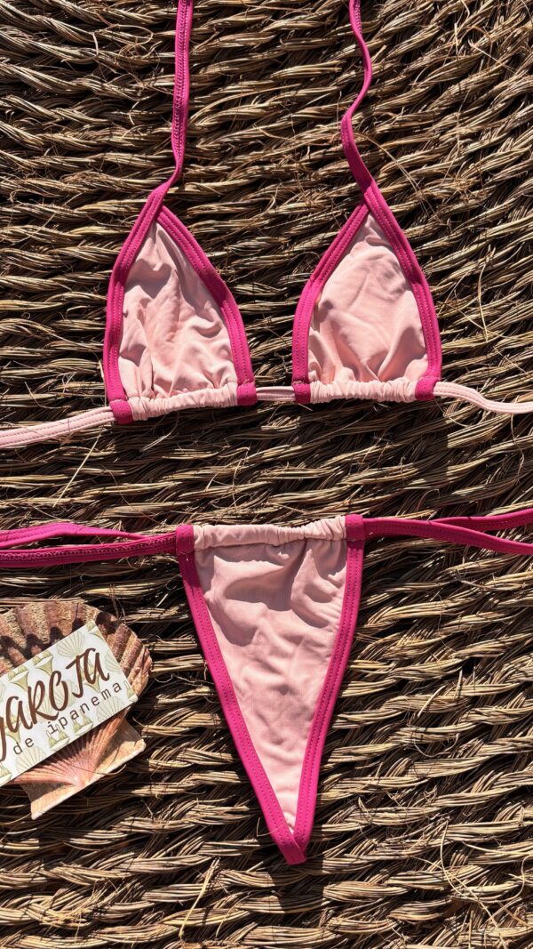 La talla se confirma por WhatsApp.
Puedes comprar directamente en la web o escribirnos y finalizamos tu pedido contigo.
Detrás de cada compra hay una persona real que te contactará antes del envío para confirmarlo todo 🤍