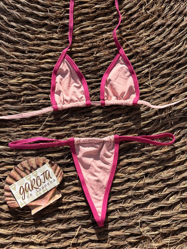 La talla se confirma por WhatsApp.
Puedes comprar directamente en la web o escribirnos y finalizamos tu pedido contigo.
Detrás de cada compra hay una persona real que te contactará antes del envío para confirmarlo todo 🤍