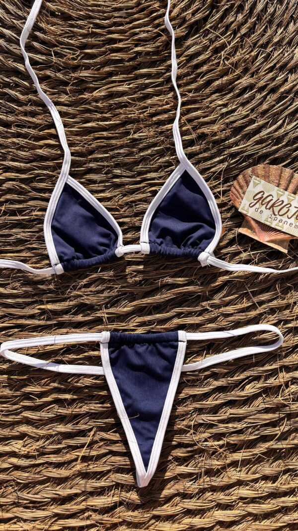 La talla se confirma por WhatsApp.
Puedes comprar directamente en la web o escribirnos y finalizamos tu pedido contigo.
Detrás de cada compra hay una persona real que te contactará antes del envío para confirmarlo todo 🤍