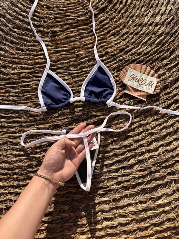 La talla se confirma por WhatsApp.
Puedes comprar directamente en la web o escribirnos y finalizamos tu pedido contigo.
Detrás de cada compra hay una persona real que te contactará antes del envío para confirmarlo todo 🤍